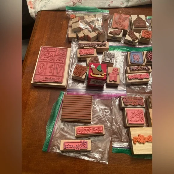 HUGE LOT of Assorted Rubber Stamps - Picture 10 of 12